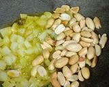 A picture of step 2 of Sabudana Khichdi.
