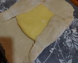Foto langkah ke 4 dari resep Banana Choco Strudel.