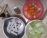 Foto langkah ke 1 dari resep Sop Ceker Ala Mak Nenih.