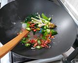 Foto langkah ke 2 dari resep Oseng Kikil Nyemek.