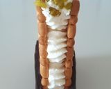 Foto del passaggio 11 della ricetta Gelato con biscotto e crema ai fiocchi di latte, granella di pistacchi e cioccolato