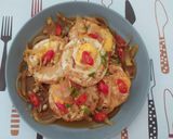 Foto langkah ke 3 dari resep Telur ceplok saus Inggris/ Fried eggs with worcesteshire sauce.