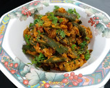 A picture of step 9 of Achari Dahi Bhindi.