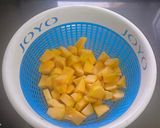 A picture of step 1 of Pine’PumpMagic | Pumpkin Pineapple Smoothie 🍍🎃.