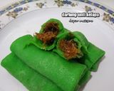 Foto langkah ke 4 dari resep Dadar gulung pandan unti kelapa.
