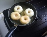 Foto langkah ke 4 dari resep Donat Menul Tanpa Telor,Susu Dan kentang.