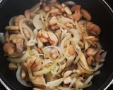 Foto del paso 2 de la receta: Falso risotto de coliflor al curry con langostinos y champiñones