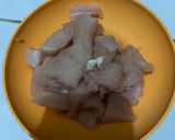 Foto langkah ke 1 dari resep Ayam goreng tepung saus cabe.