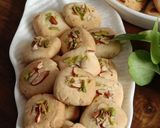 एलमंड्स पिस्तांचो बटर कुकीज़ (almonds pistachio butter cookies recipe in Hindi) रेसिपी चरण 7 फोटो