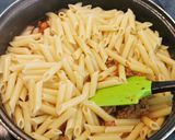 A picture of step 6 of Macaroni with Ground Meat and Béchamel, Baked in the Oven.