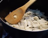 Foto del paso 4 de la receta: Pollo con nopales en salsa de guajillo