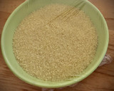 Foto del paso 1 de la receta: Albóndigas alargadas de piñones con cous-cous