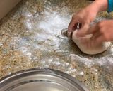 Hình bước làm 2 của món Cách nhồi bột bánh Mì bằng tay