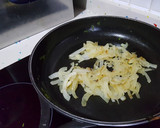 Foto del paso 1 de la receta: Lomos de merluza con langostinos
