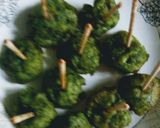 A picture of step 4 of Greeny dumplings.