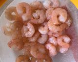Foto del paso 1 de la receta: Ceviche de camarones y kanikama