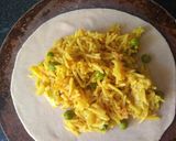 A picture of step 2 of Vegetable rice paratha.