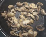 Foto del paso 2 de la receta: Mini bocatas de chistorra y champiñones
