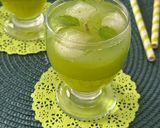 صورة لخطوة 3 من وصفة عصير ليمون بالنعناع 🍋🍃