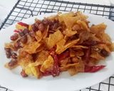 Foto langkah ke 8 dari resep Pedas Manis Kering Kentang Kacang Tanah.
