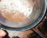 Foto langkah ke 6 dari resep Streusel Banana Brownies.