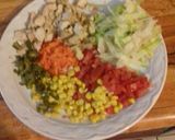 Foto del paso 2 de la receta: Ensalada de pollo fácil, con mucho sabor