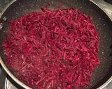 A picture of step 3 of Beetroot sweet.