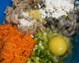 Foto langkah ke 2 dari resep Lumpia Kulit Tahu (Udang dan Ayam).