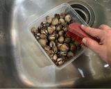 Foto langkah ke 1 dari resep Tumis Kerang Dara.
