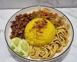 Foto langkah ke 4 dari resep Nasi Kuning Simple (Rice Cooker).