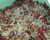 Foto langkah ke 4 dari resep Rebon kacang asam manis pedas.
