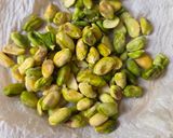Foto del paso 2 de la receta: Crema saludable de pistachos 🌱 solo 2 ingredientes + paciencia 🧘🏻♀️