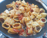Foto del passaggio 4 della ricetta Calamarata alla puttanesca
