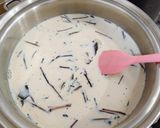 Foto langkah ke 4 dari resep Roasted Milk Tea with Coconut Jelly.