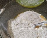 Foto langkah ke 1 dari resep Simple Birthday Coconut Cake.