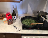 Foto del paso 1 de la receta: Macarrones de espinacas y atún gratinados