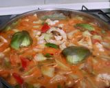 Foto del paso 2 de la receta Caldero de patatas con alcachofas, coliflor y migas de bacalao