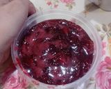 Foto langkah ke 2 dari resep Es lilin strawberry lembut.
