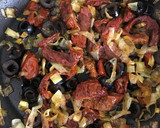 Foto del paso 2 de la receta: Espaguetis rápidos con aceite, tomate seco y anchoas