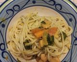 Foto del passaggio 2 della ricetta Udon di riso con verdure e gamberi