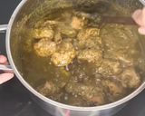 A picture of step 9 of Chicken hara masala.