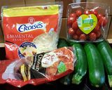Foto del paso 1 de la receta: Calabacín relleno de chorizo y cherrys