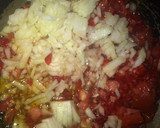 Foto del paso 2 de la receta: Guiso de salchichas con longaniza ahumada