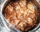 Foto langkah ke 2 dari resep Ayam Pandan Thailand/Sizzling Pandan Chicken.
