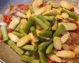 Foto langkah ke 2 dari resep Oseng Tempe Teri Sayur.
