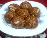 तिल गुड़ लड्डू(Til gud ka Laddu recipre in Hindi) रेसिपी चरण 5 फोटो