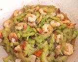 Foto langkah ke 3 dari resep Tumis Pare Udang.