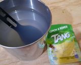 A picture of step 3 of Tangi lemo pani.