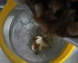 Foto langkah ke 3 dari resep Kopi jahe susu dan rempah2.