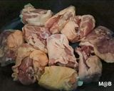 Une image de l'étape 1 de Poulet champignons tomates en cocotte au Cook Expert.